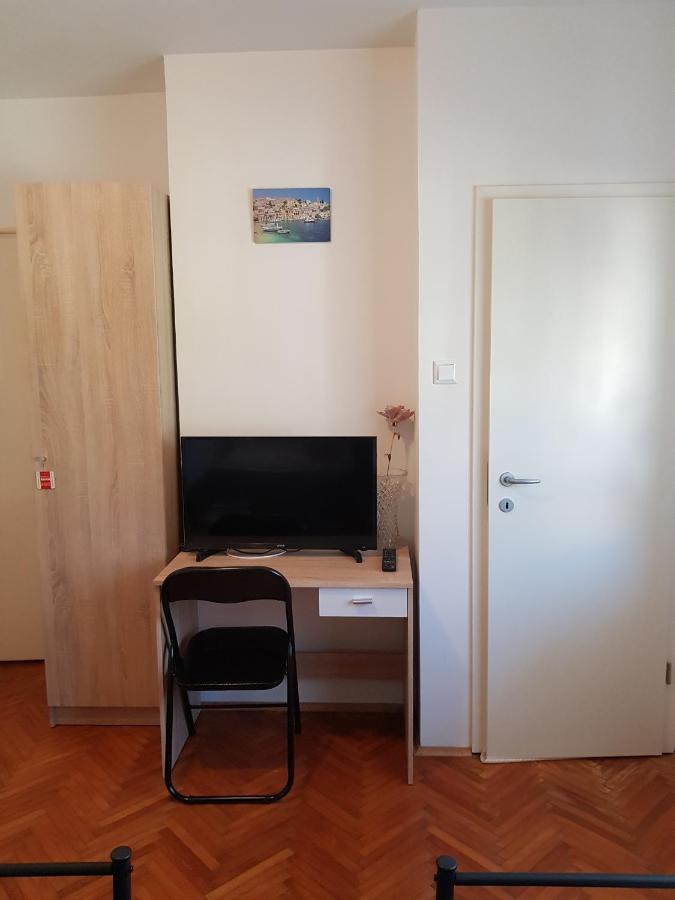 Elena Rooms Pasjak Exterior foto