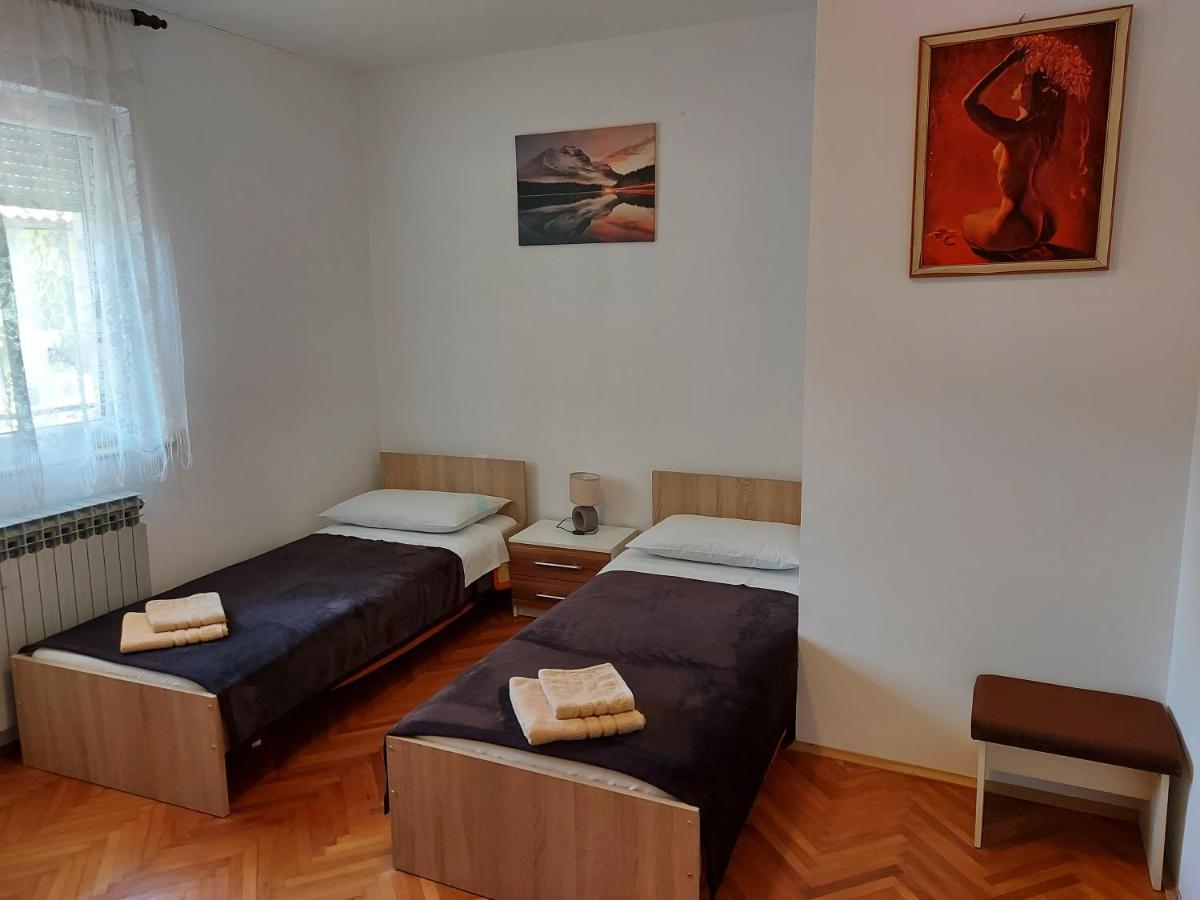 Elena Rooms Pasjak Exterior foto