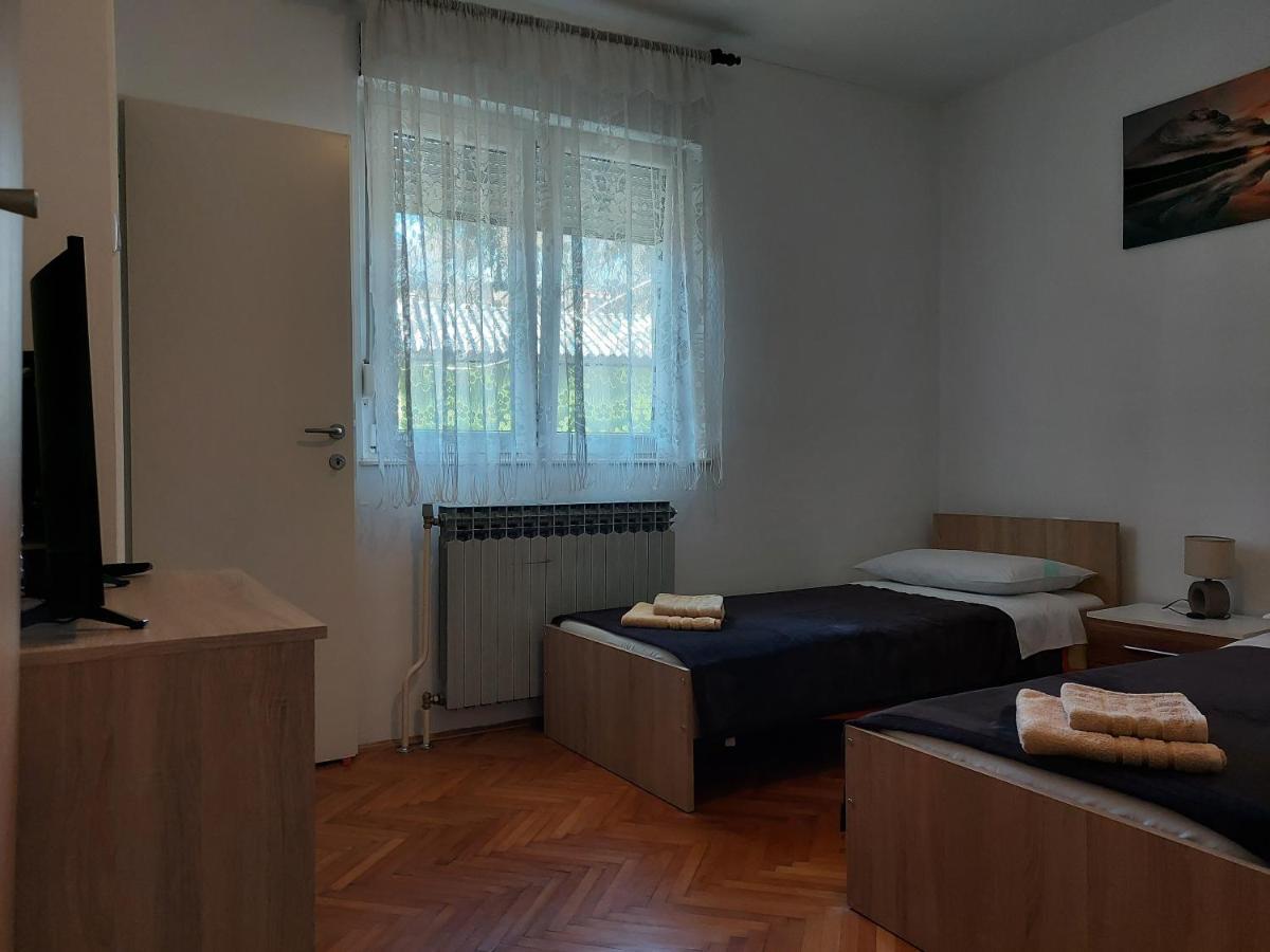 Elena Rooms Pasjak Exterior foto