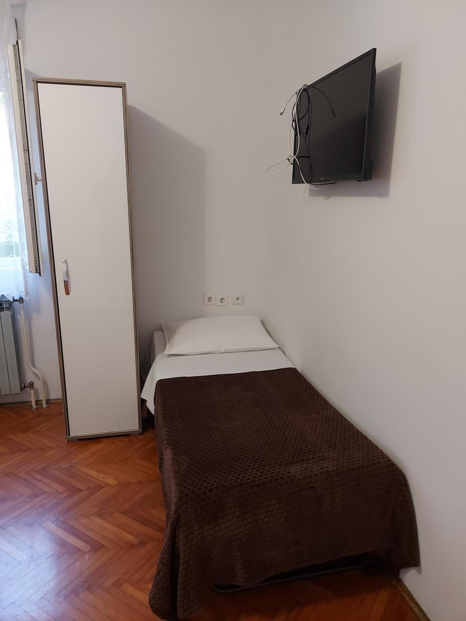 Elena Rooms Pasjak Exterior foto