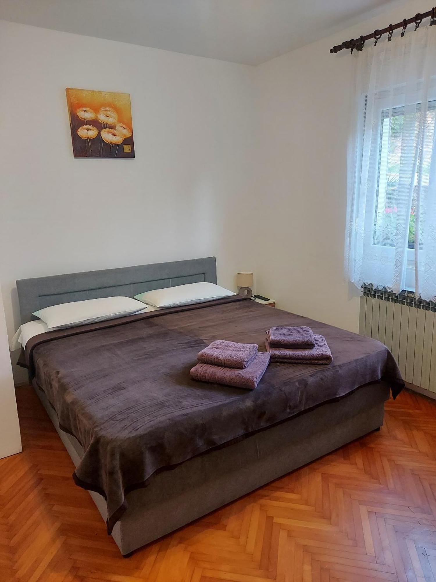 Elena Rooms Pasjak Exterior foto