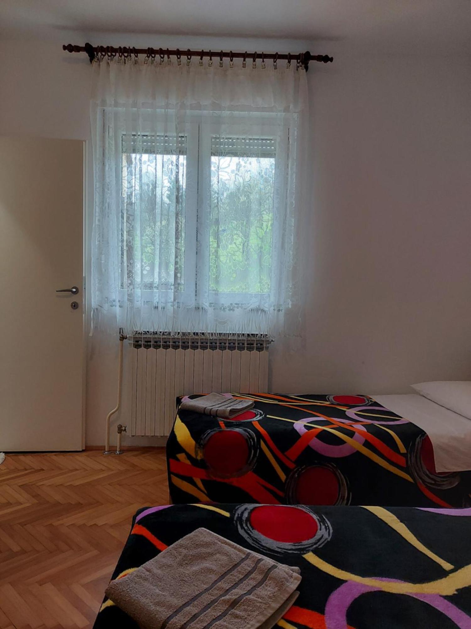 Elena Rooms Pasjak Exterior foto