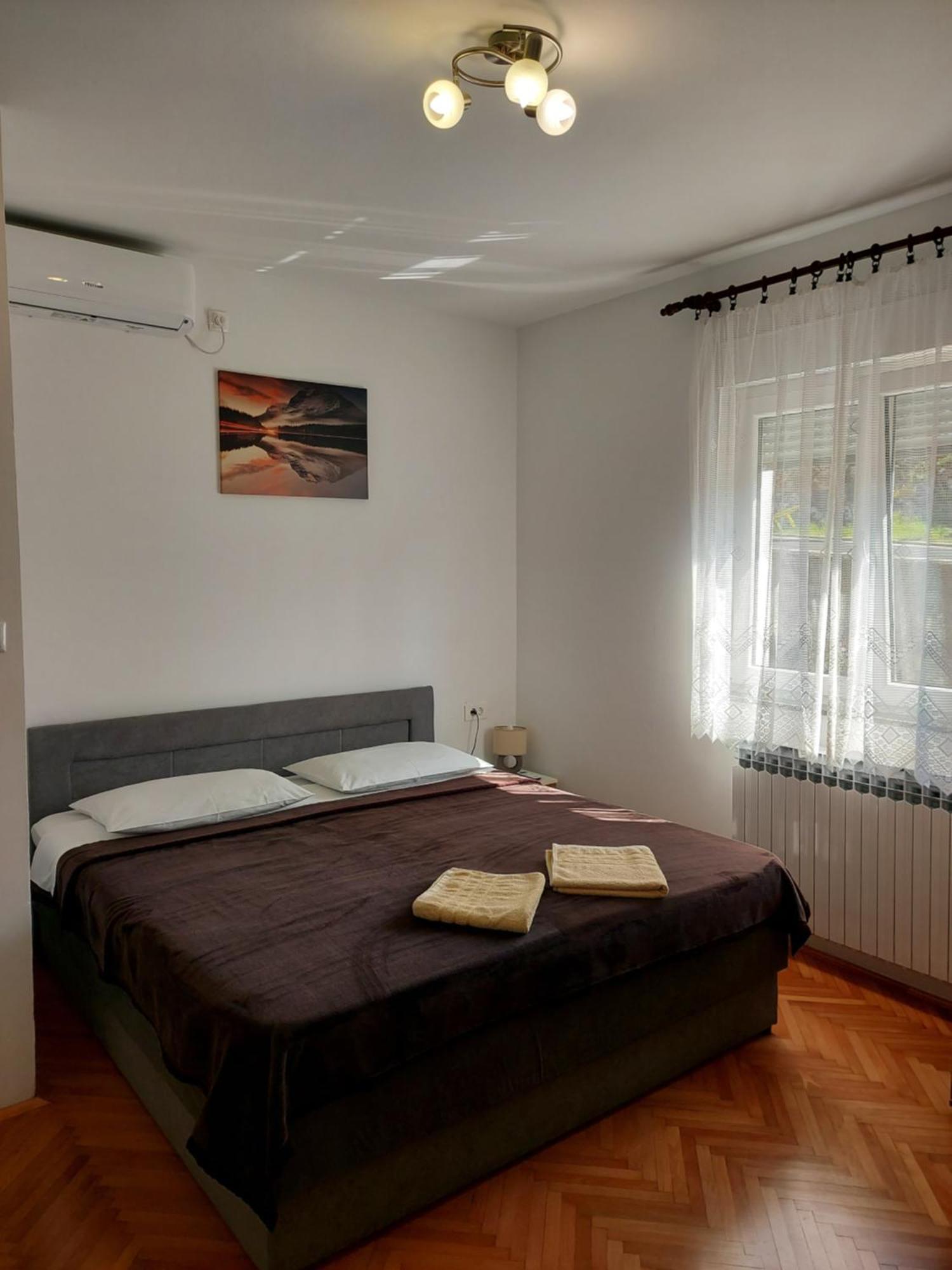 Elena Rooms Pasjak Exterior foto