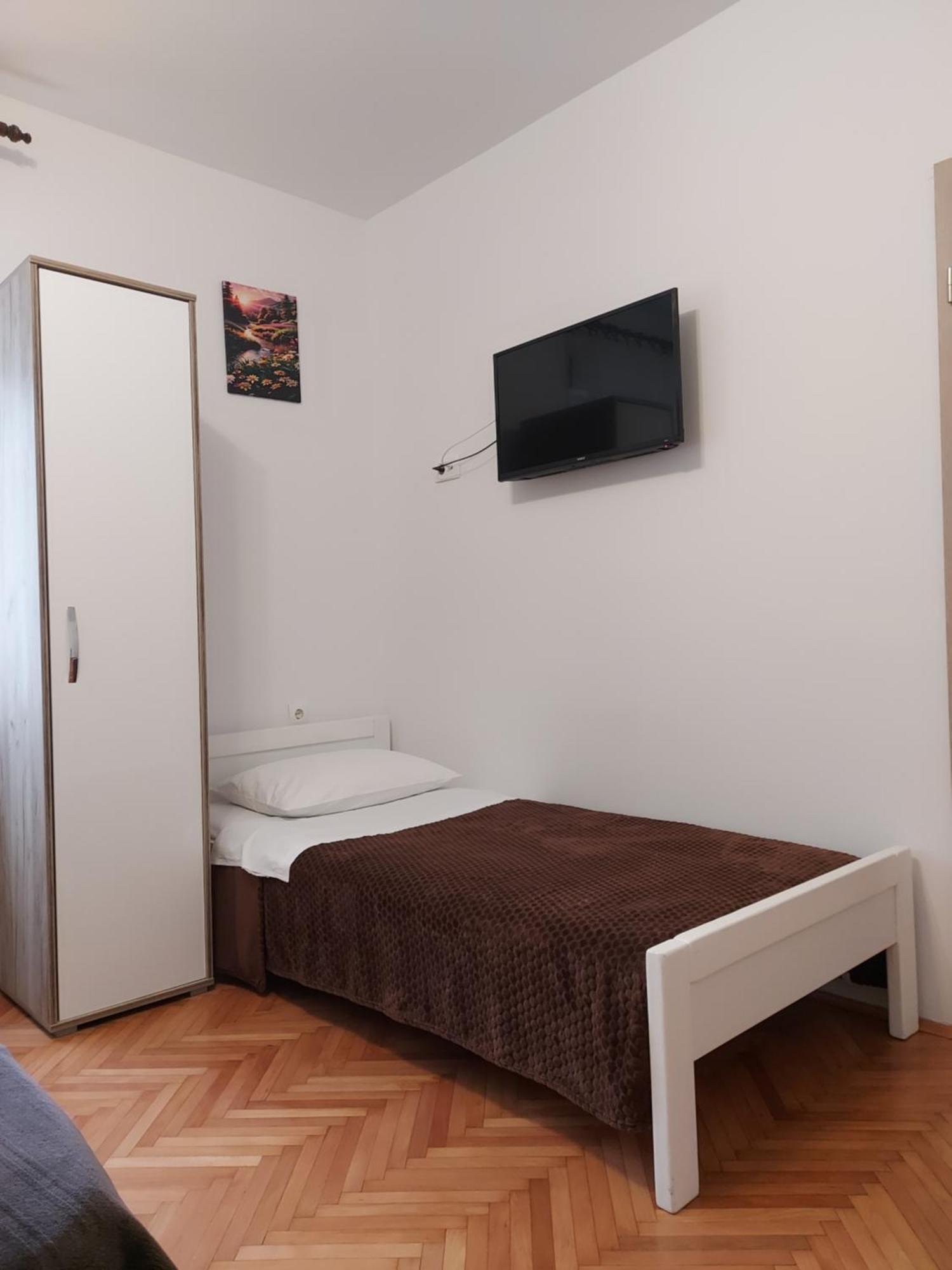 Elena Rooms Pasjak Exterior foto