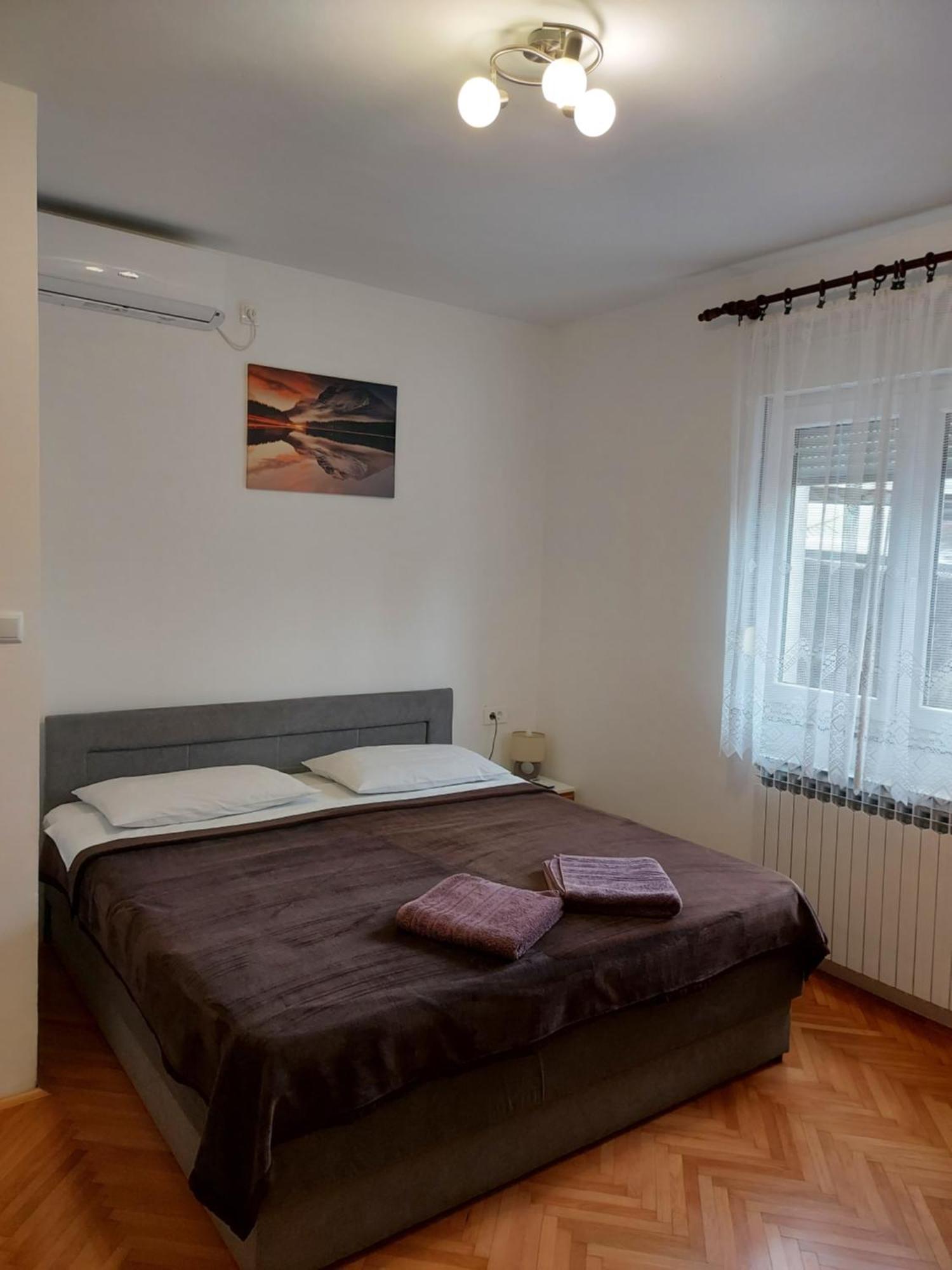 Elena Rooms Pasjak Exterior foto