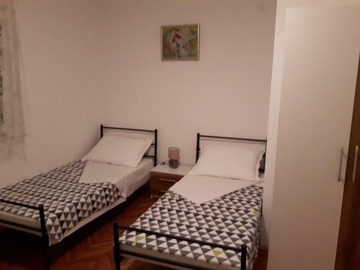 Elena Rooms Pasjak Exterior foto