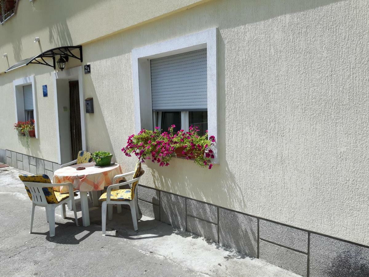 Elena Rooms Pasjak Exterior foto